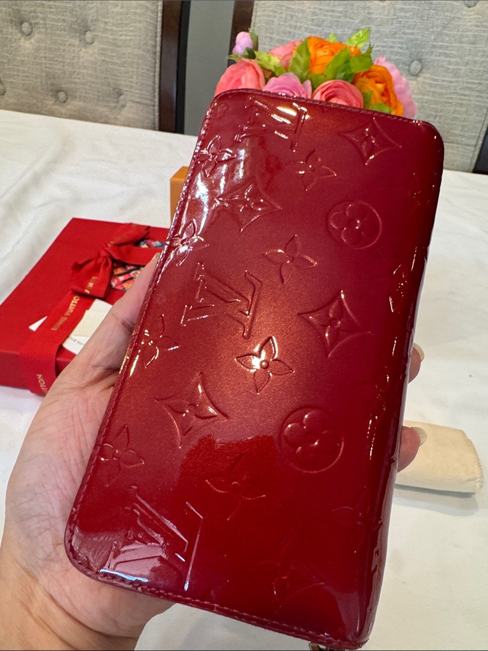Authentic Louis Vuitton Vernis Zip-Around Wallet in Deep Red - Picture 10 of 16